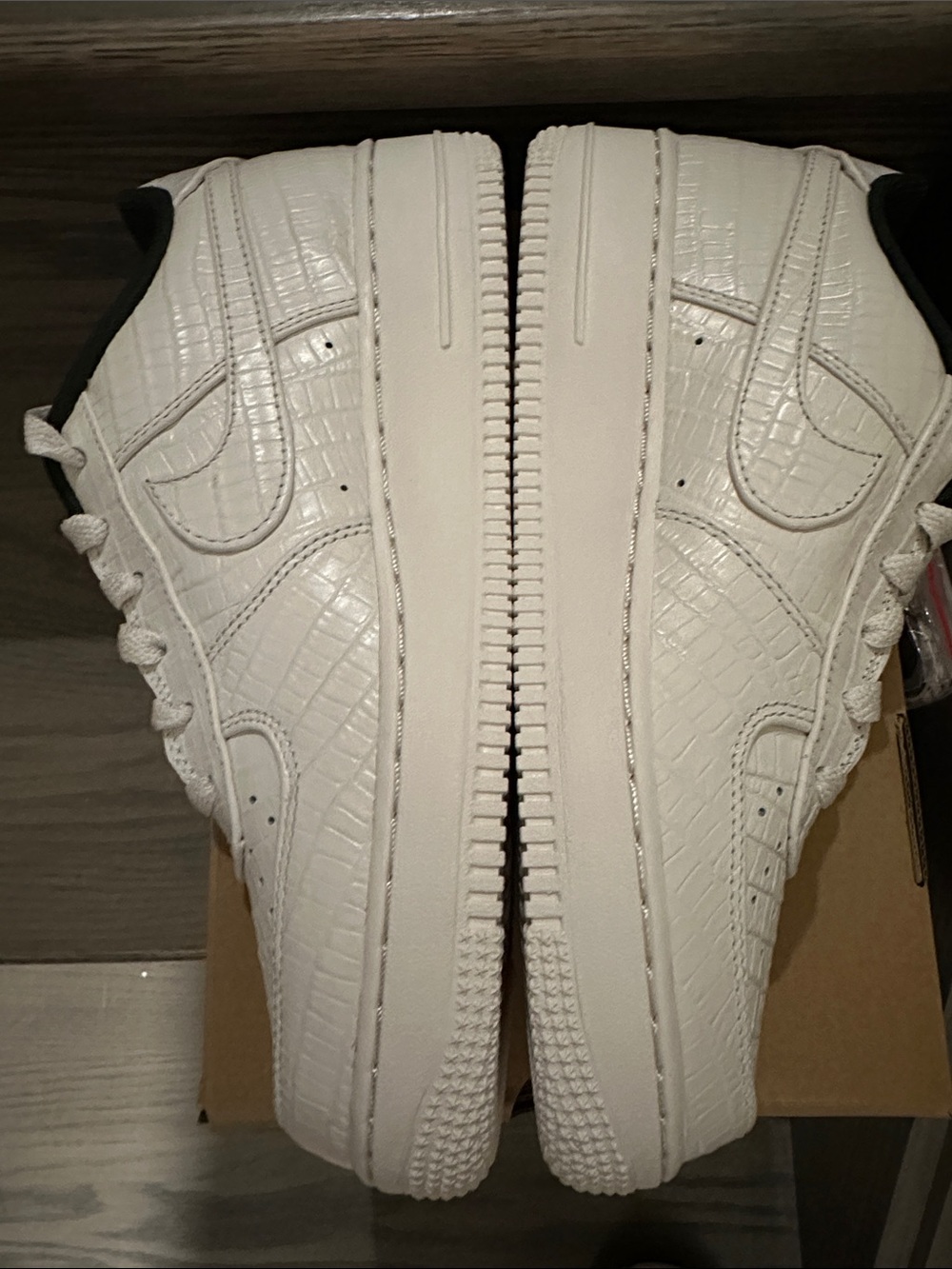 Kith x Nike Air Force 1 Low GS - Picture 3 of 9